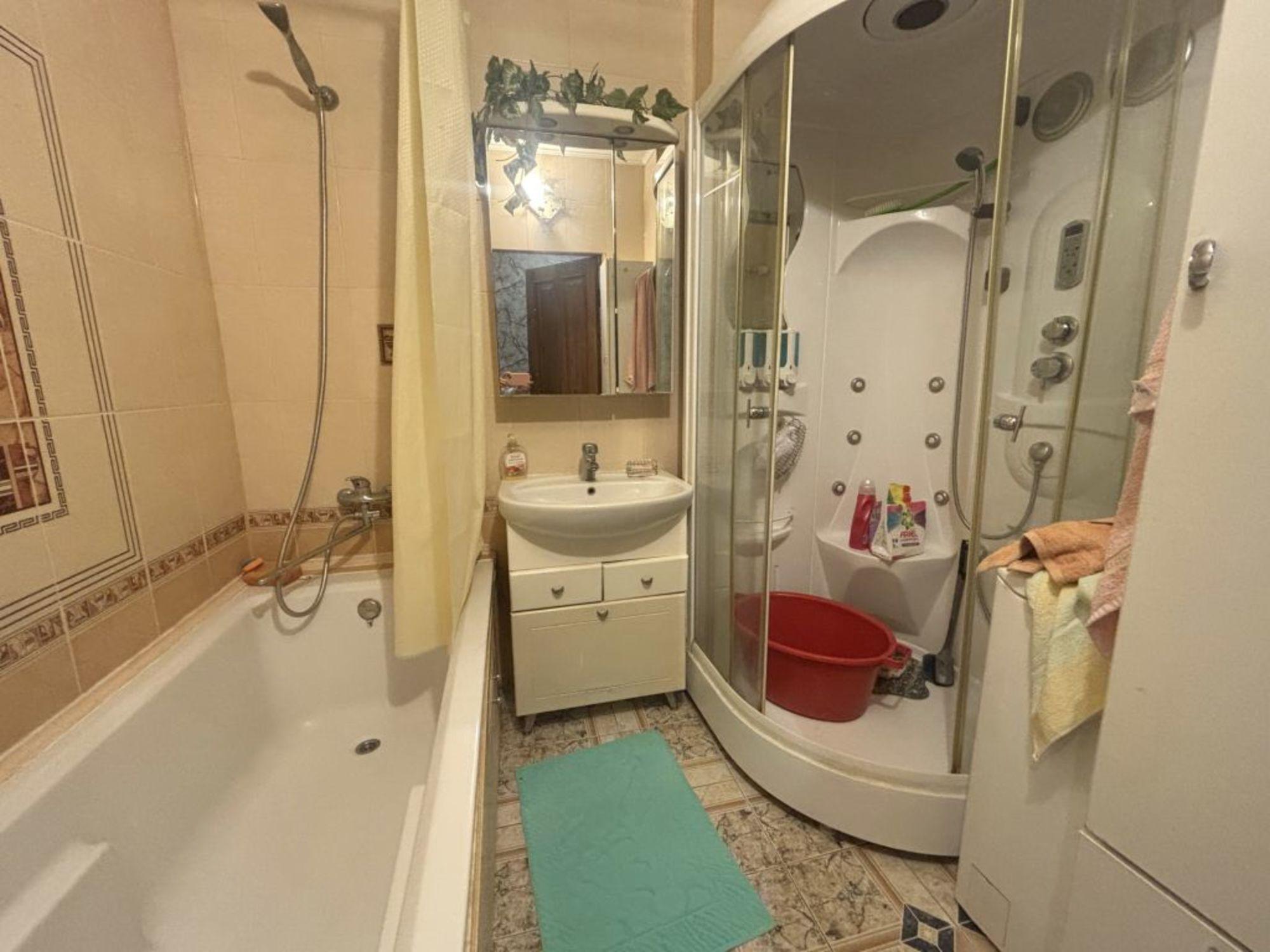 Купить квартиру за 11 500 000 рублей на Бобкова ул, 14