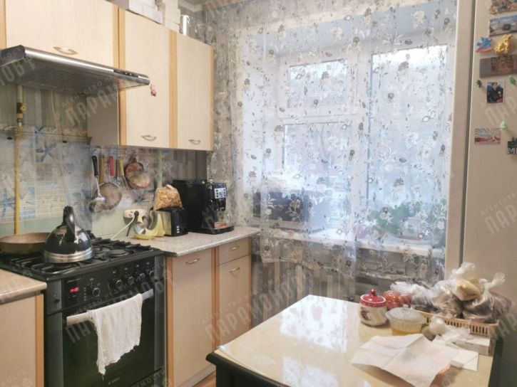 2-комн квартира Горького ул, 61