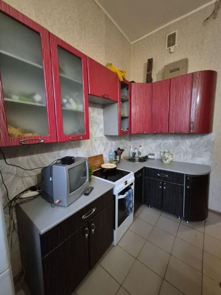 1-комн квартира Учительская ул, 3