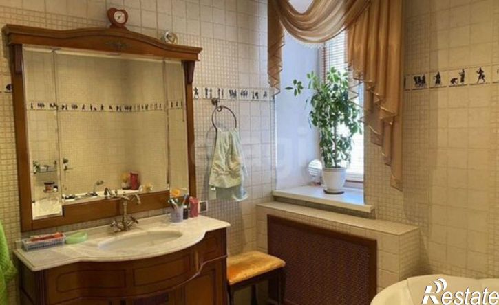 4-комн квартира проспект Победы, 7,  д. 7