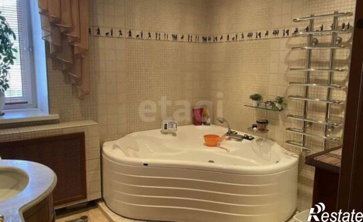 4-комн квартира проспект Победы, 7,  д. 7