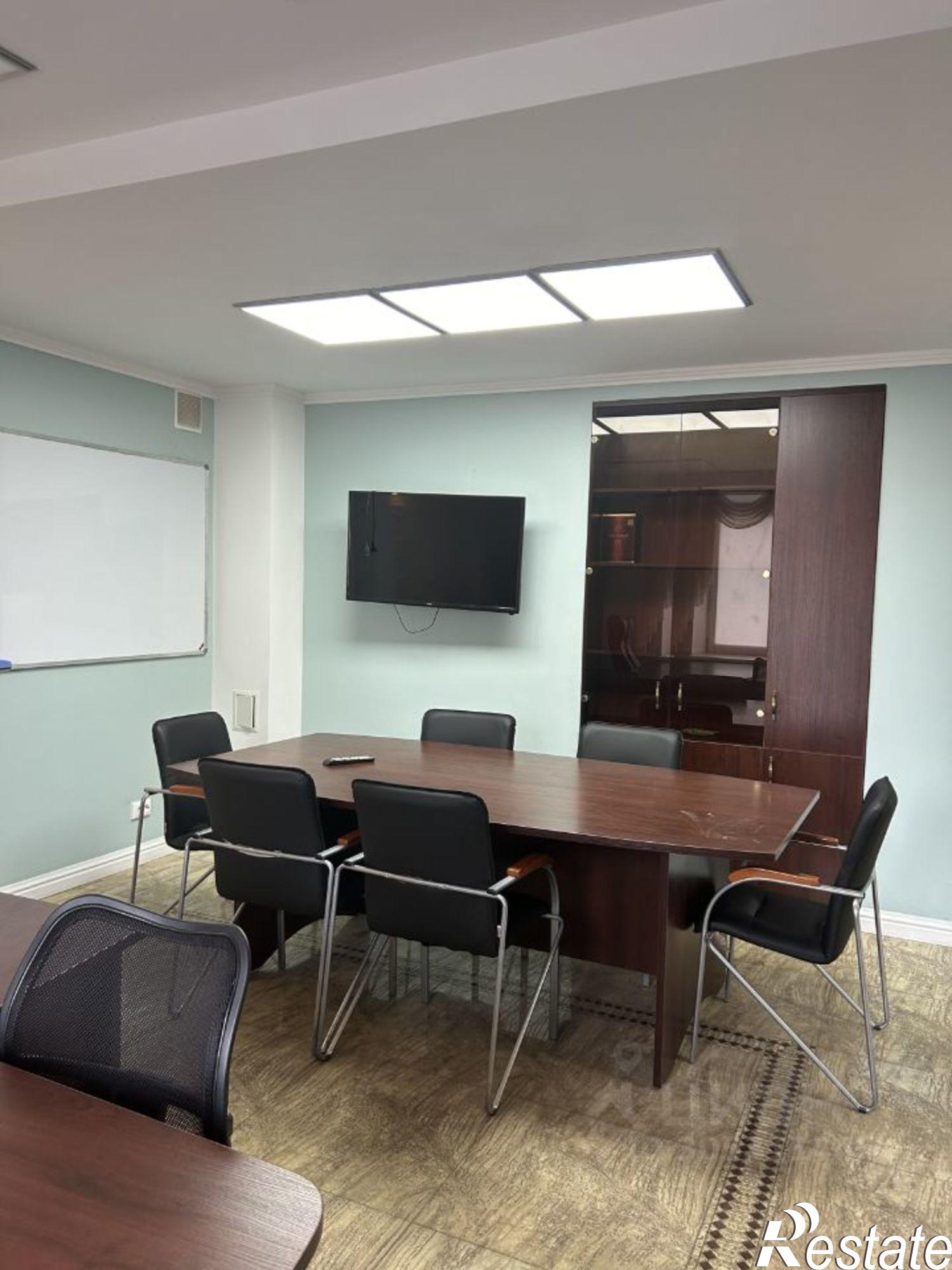 Купить офис, помещение под офис за 12 200 100 рублей на пер Трудолюбия, 36