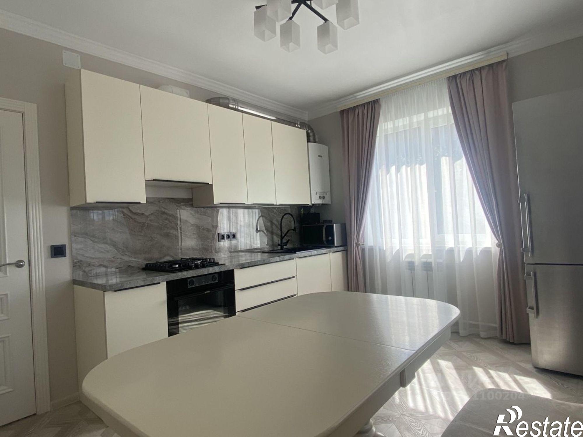 Сдать комнату за 15 000 рублей