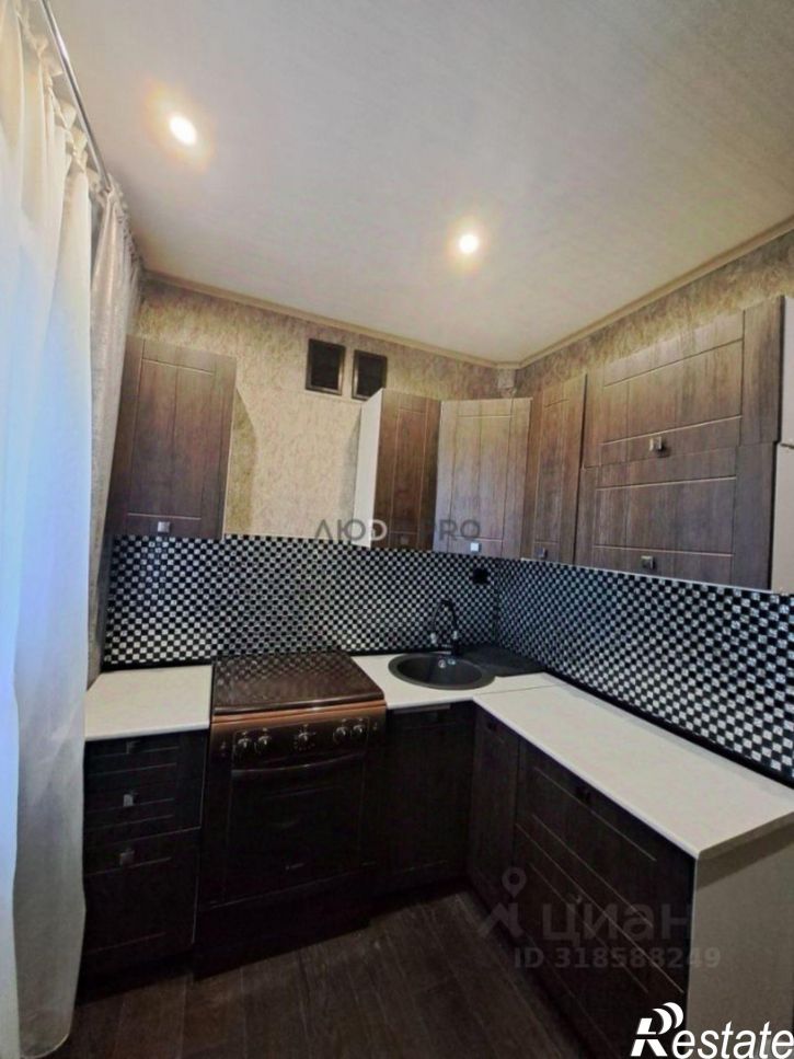 3-комн квартира пр-кт Николая Корыткова, 8,  д. 8