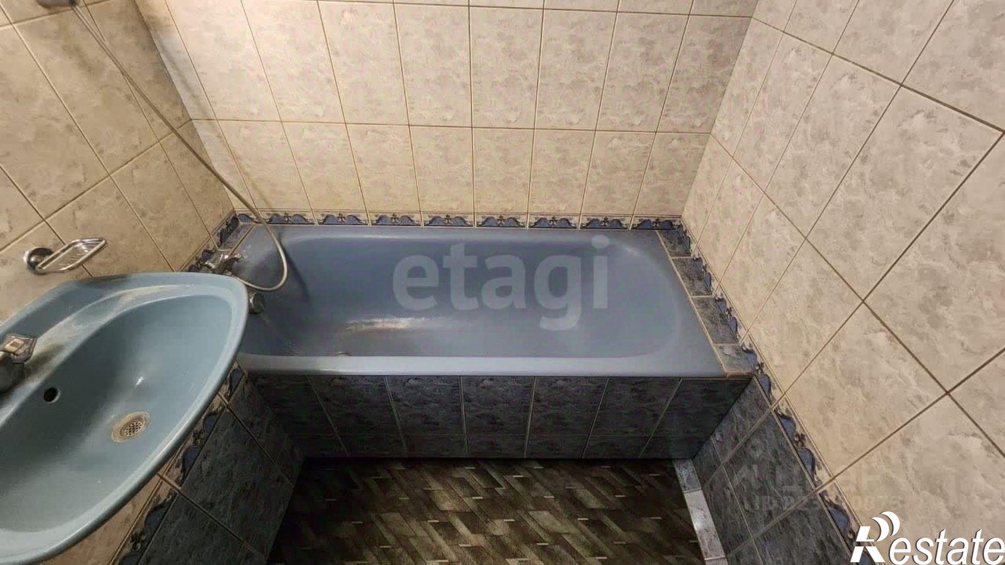 Купить квартиру за 6 100 000 рублей на 1-й Вагонников пер, 43