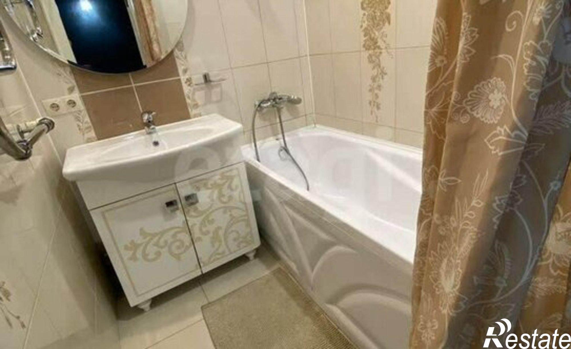 Купить квартиру за 9 900 000 рублей на ул 15 лет Октября, 12 1