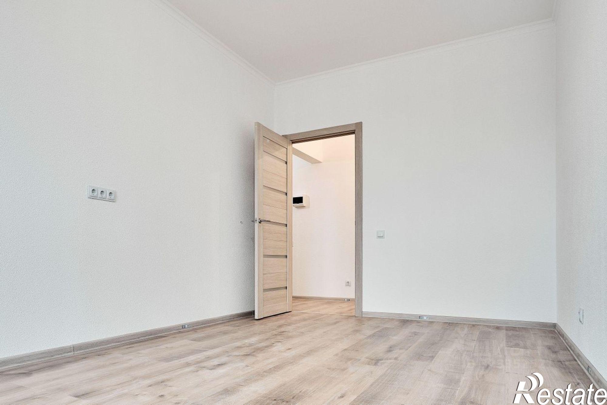 Купить квартиру за 4 234 550 рублей на ул Новочеркасская, 49