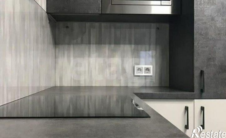 4-комн квартира улица Лидии Базановой, 5,  д. 5