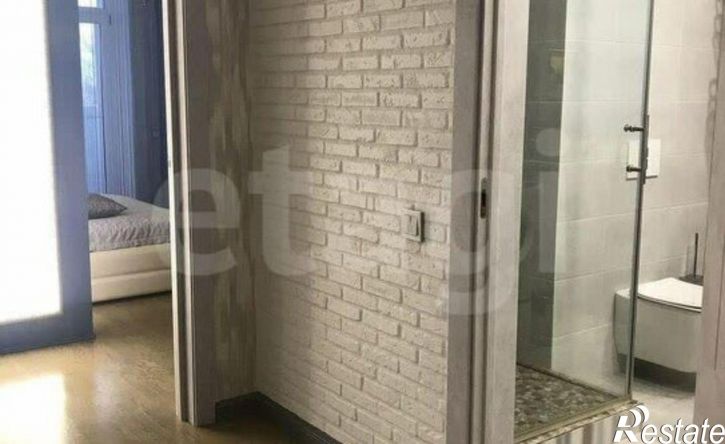 4-комн квартира улица Лидии Базановой, 5,  д. 5