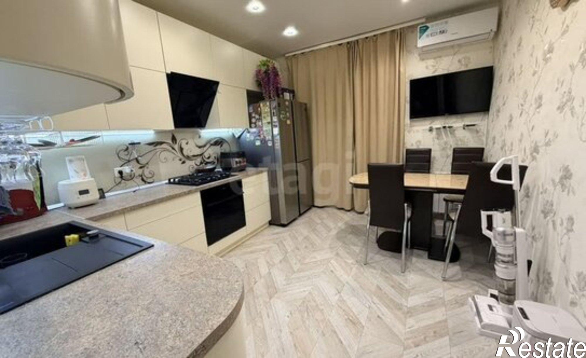 Купить квартиру за 10 500 000 рублей на ул Планерная, 8