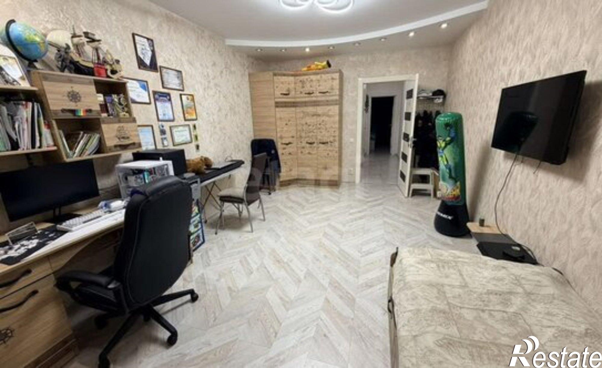 Купить квартиру за 10 500 000 рублей на ул Планерная, 8