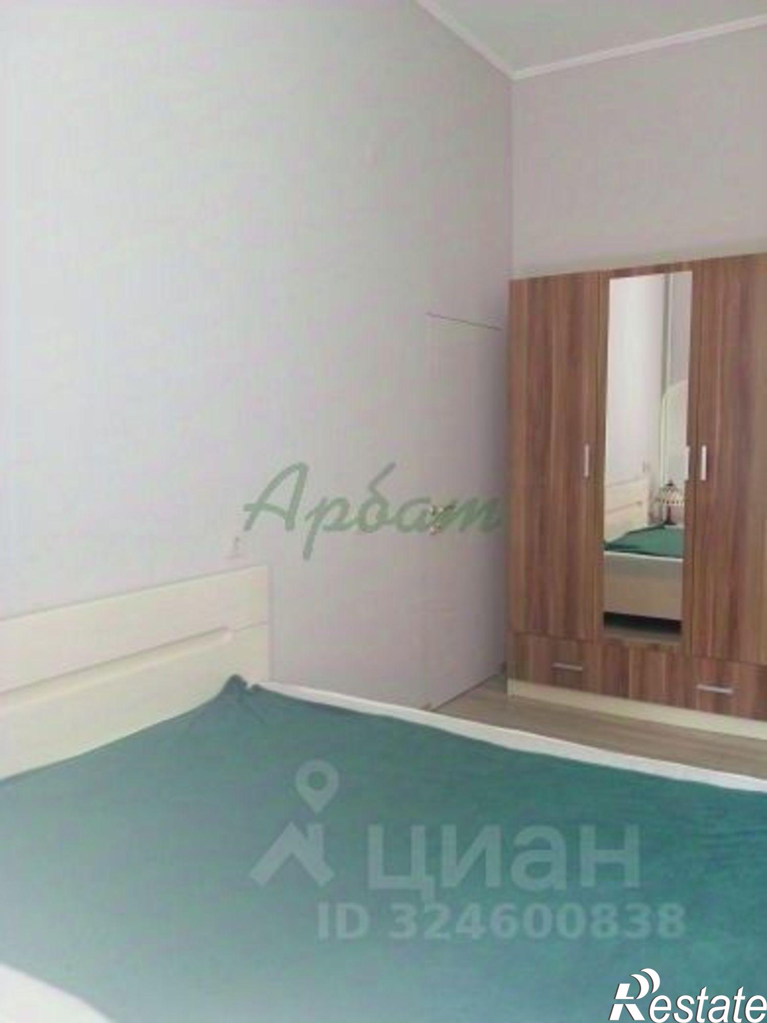 Сдать квартиру за 50 000 рублей на набережная Степана Разина, 10