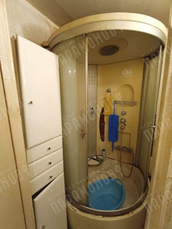 2-комн квартира Цанова б-р, 13а