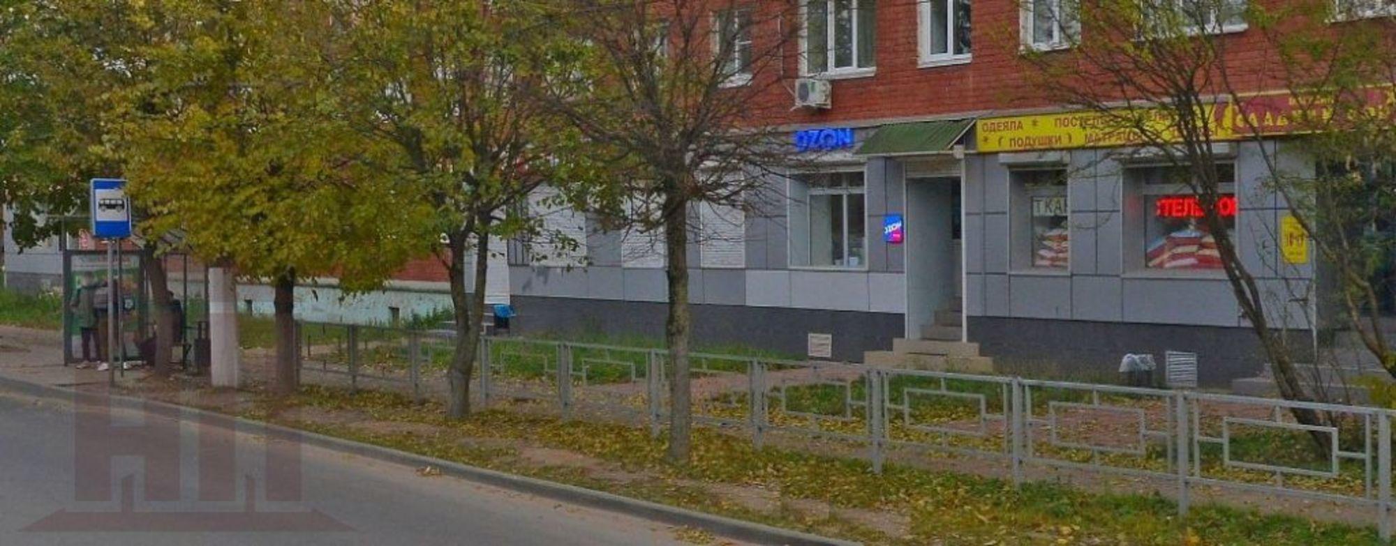 Сдать торговое помещение за 30 000 рублей на Маршала Конева ул, 1/3