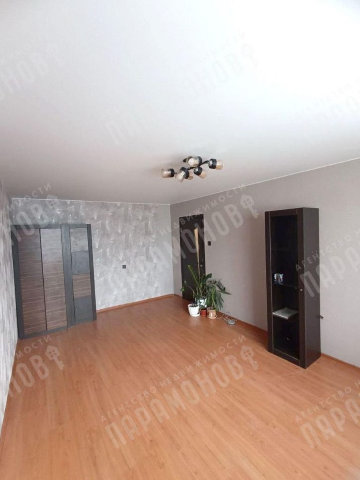 2-комн квартира Новикова ул, 21
