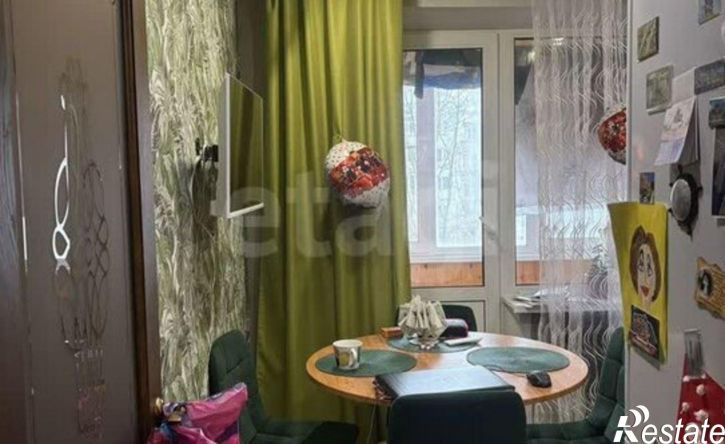 2-комн квартира пл Славы, 1,  д. 1