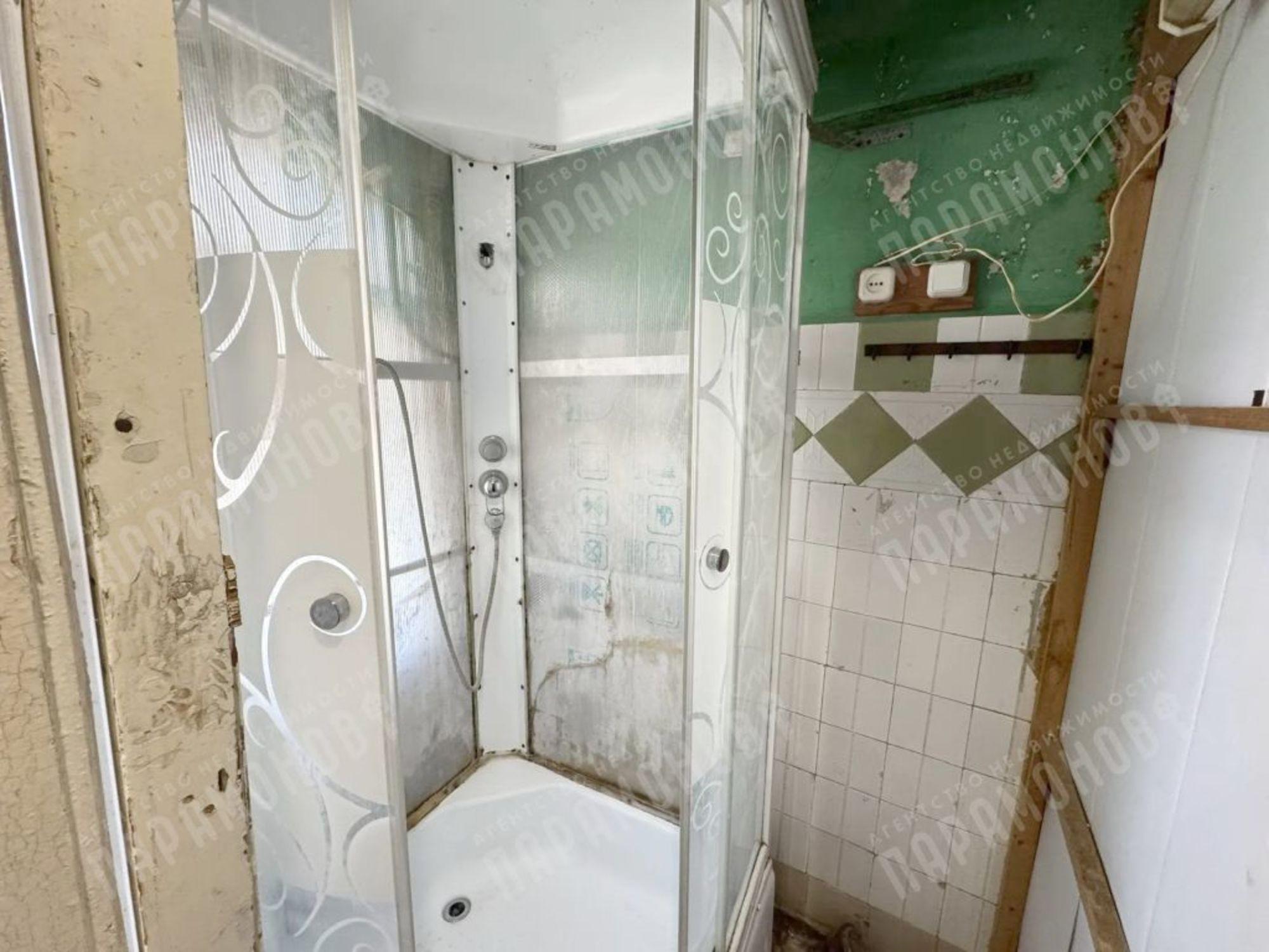 Купить комнату за 1 150 000 рублей на Александра Попова ул, 3