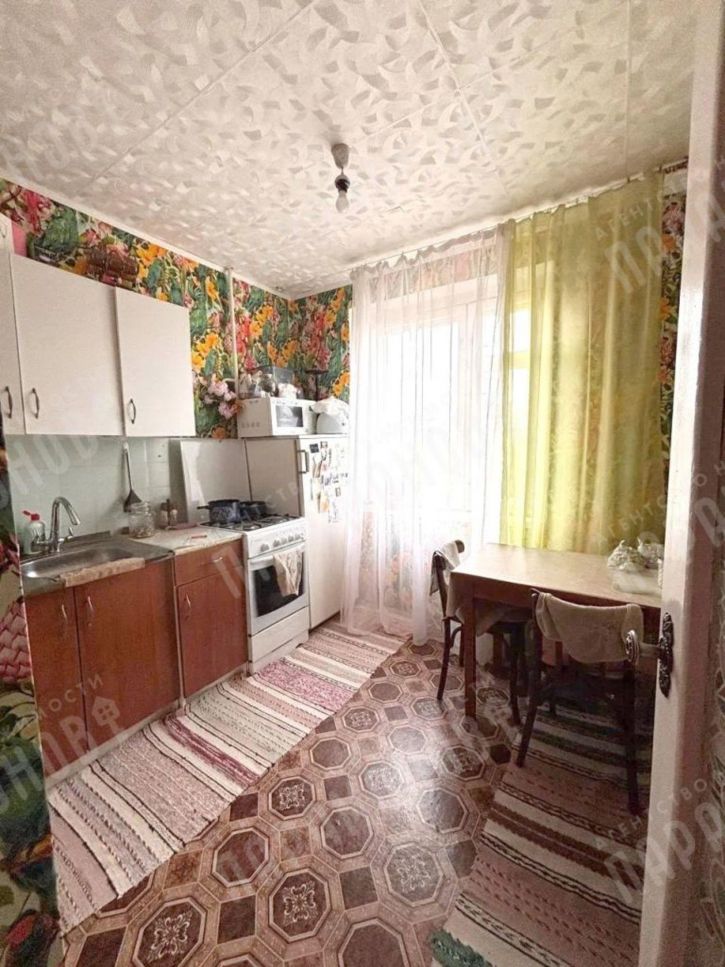 2-комн квартира Гусева б-р, 32