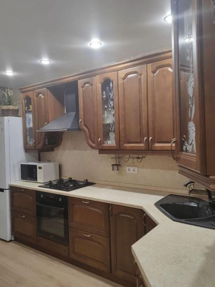 2-комн квартира Фрунзе ул, 24