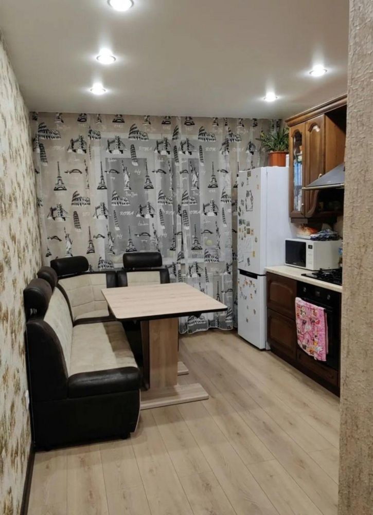 2-комн квартира Фрунзе ул, 24
