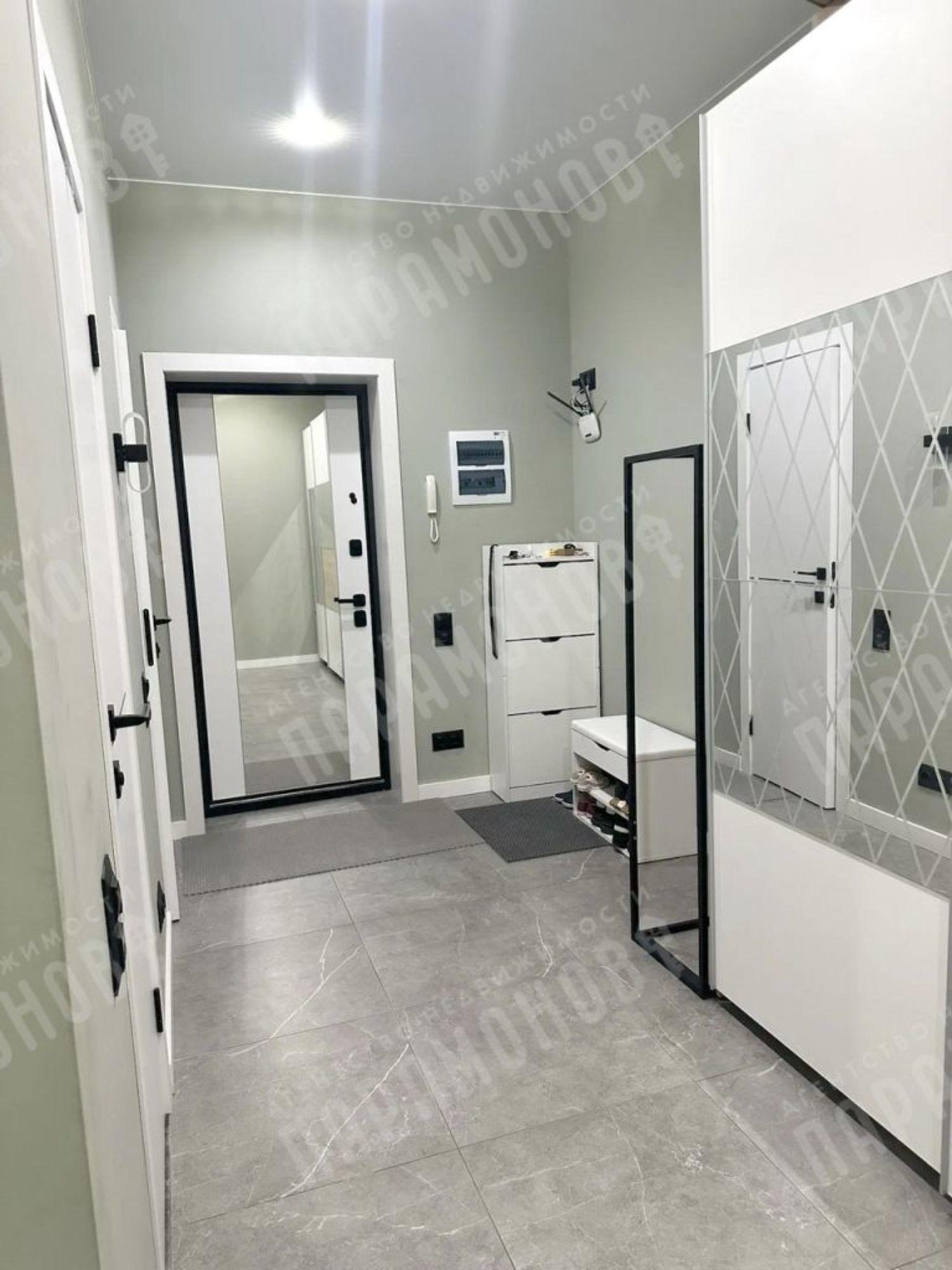 Купить квартиру за 11 200 000 рублей на Макарова ул, 4к1