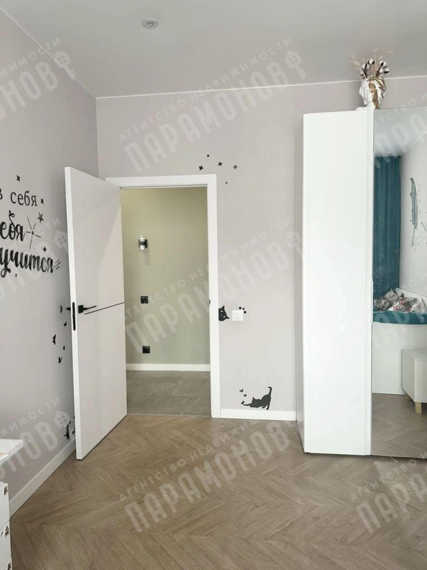 Купить квартиру за 11 200 000 рублей на Макарова ул, 4к1