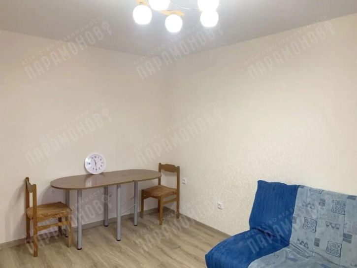 1-комн квартира Сергея Есенина ул, 10