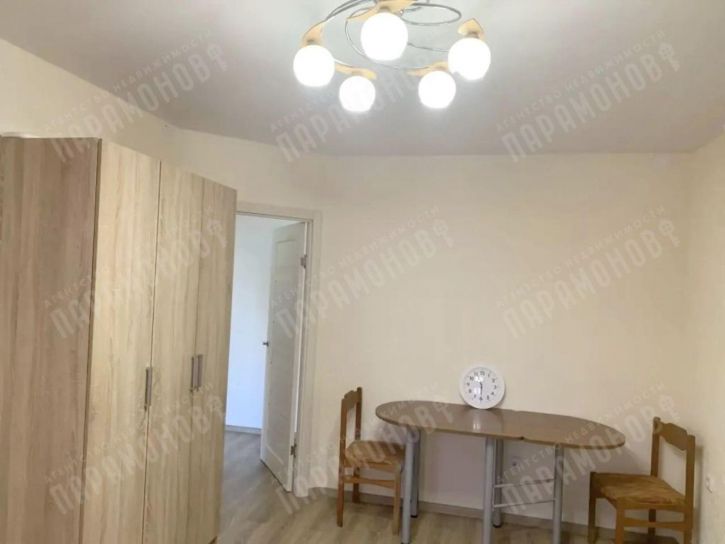 1-комн квартира Сергея Есенина ул, 10