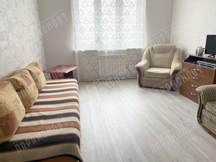 1-комн квартира Гусева б-р, 57