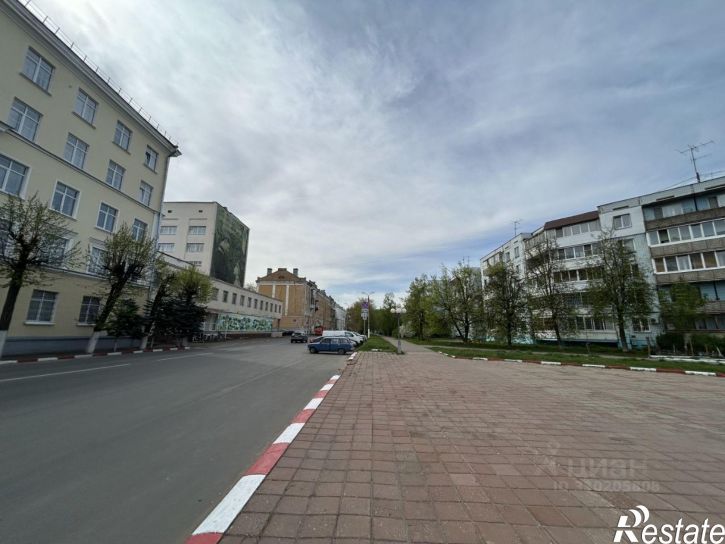 3-комн квартира пл Славы, 1,  д. 1