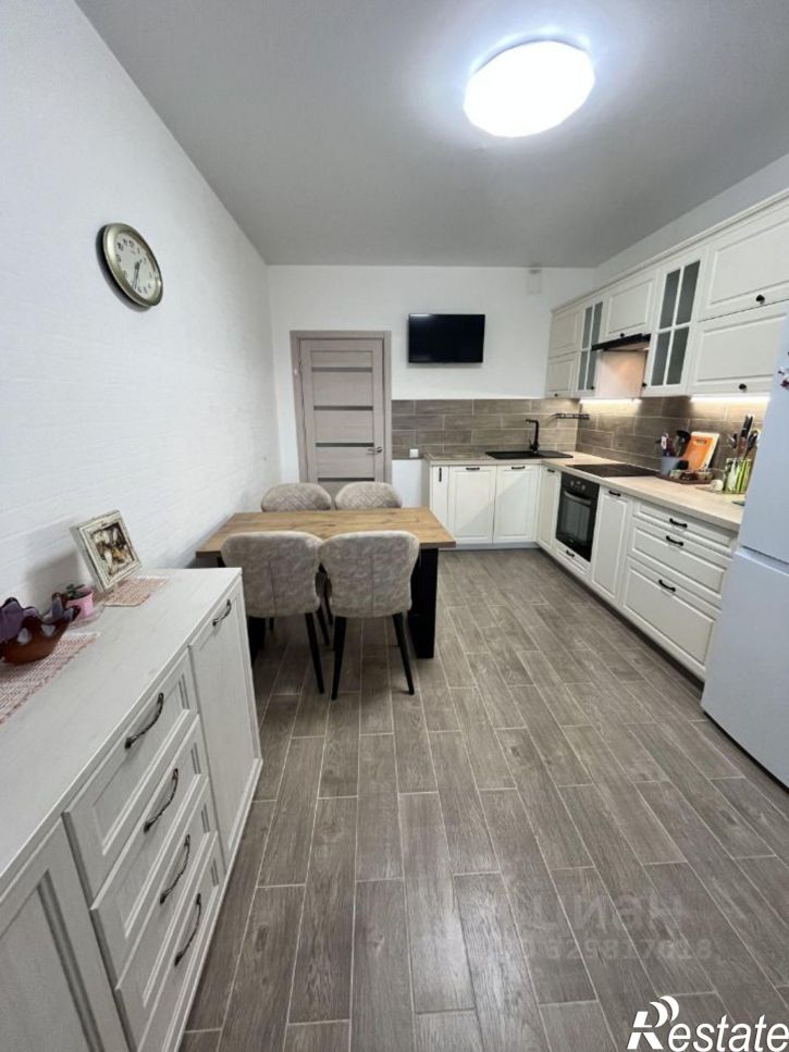 2-комн квартира ул Хромова, 27 2,  д. 27 2,  к. 2
