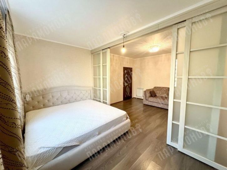 2-комн квартира Виноградова ул, 8