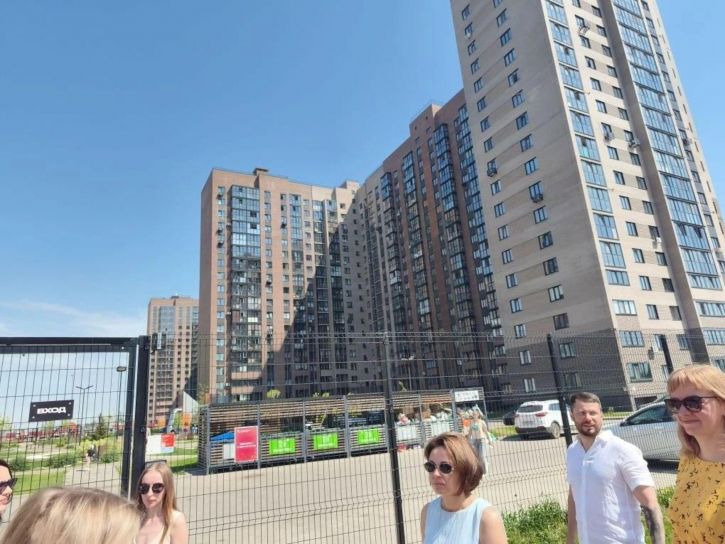 2-комн квартира в новом доме Сергея Есенина ул, 37