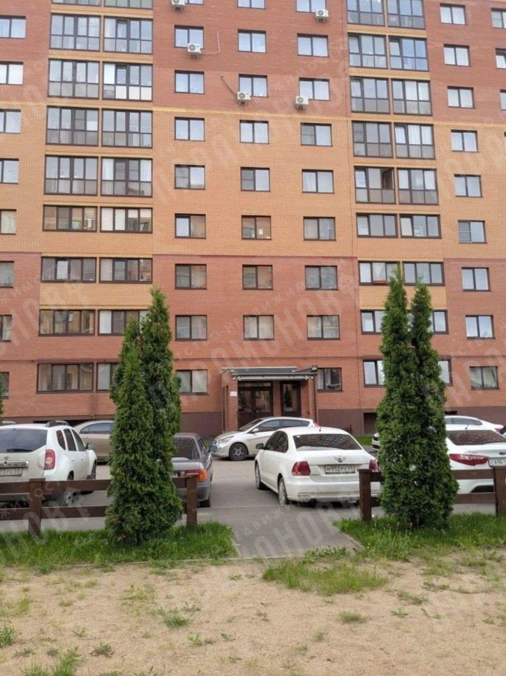 1-комн квартира Сергея Есенина ул, 3