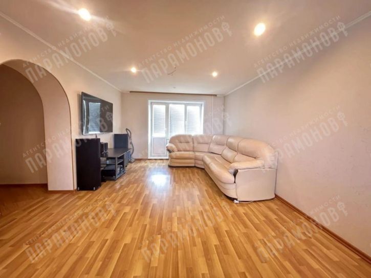 4-комн квартира Резинстроя ул, 3