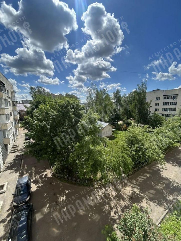 4-комн квартира Резинстроя ул, 3