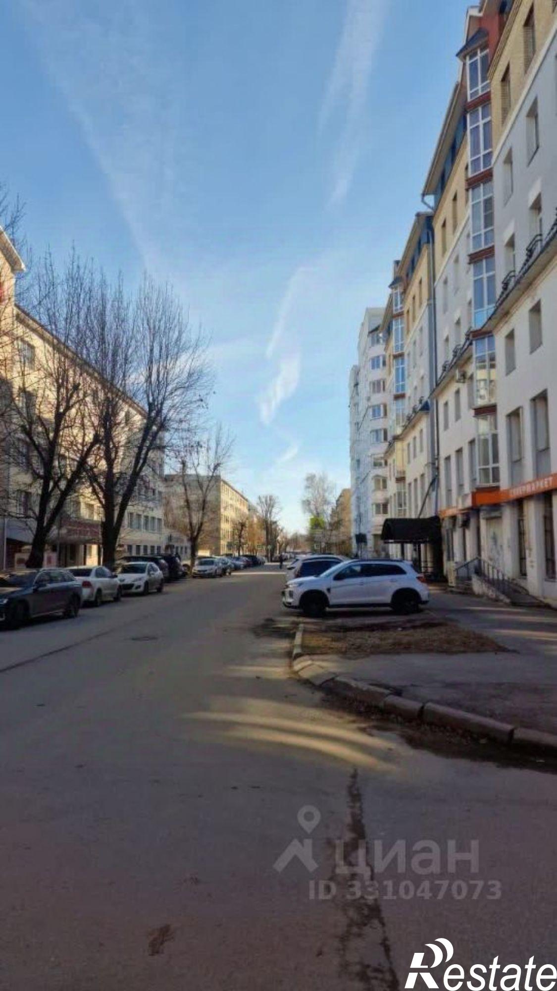 Купить торговое помещение за 18 300 100 рублей на ул Дмитрия Донского, 40