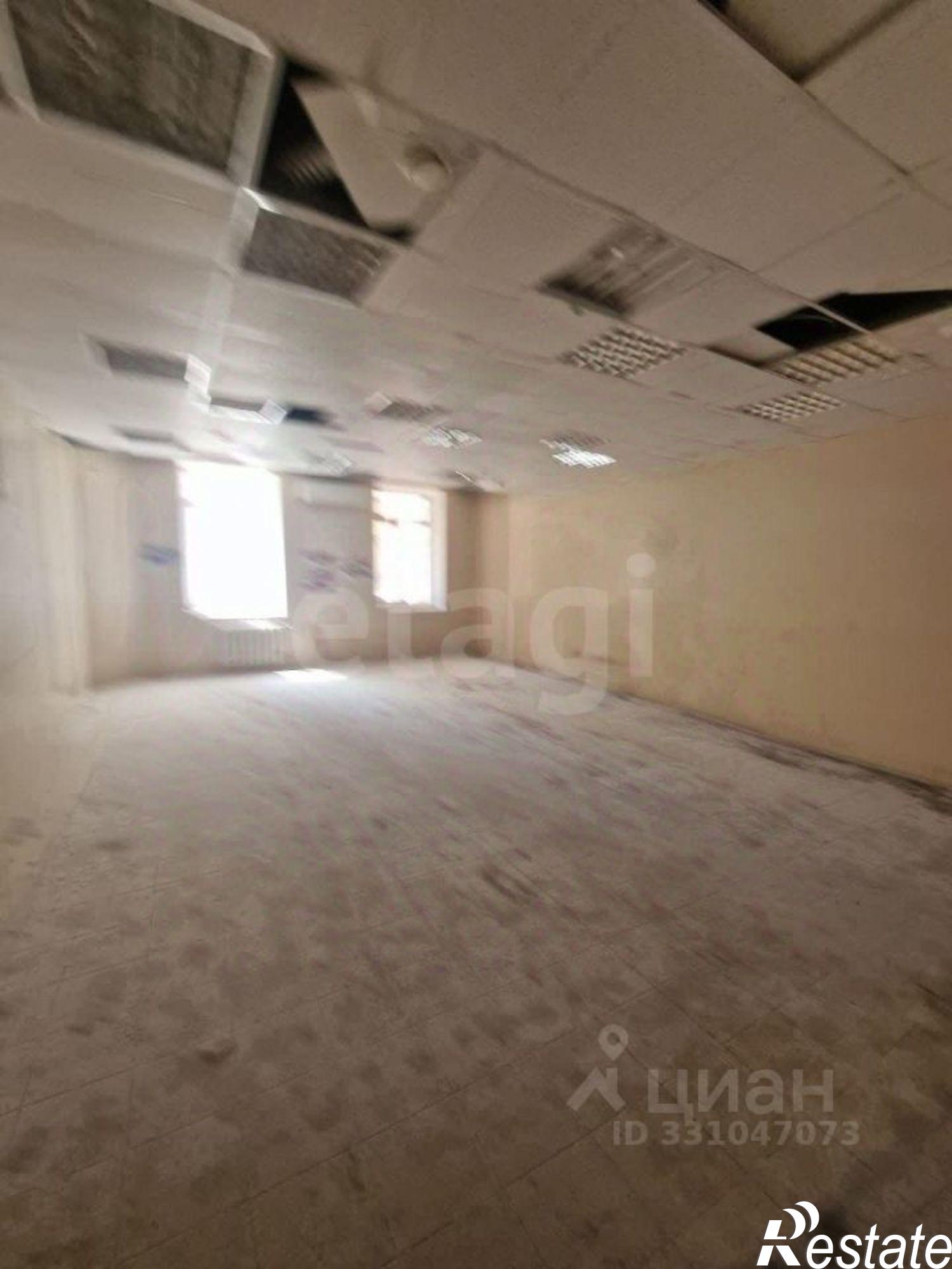 Купить торговое помещение за 18 300 100 рублей на ул Дмитрия Донского, 40