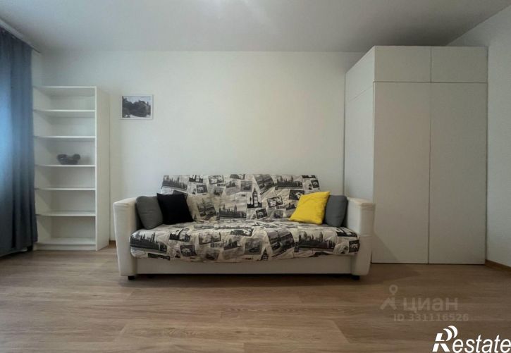 2-комн квартира ул Хрустальная, 37 1,  д. 37 1,  к. 1