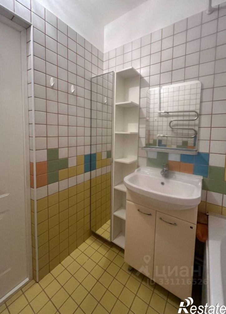 2-комн квартира ул Хрустальная, 37 1,  д. 37 1,  к. 1