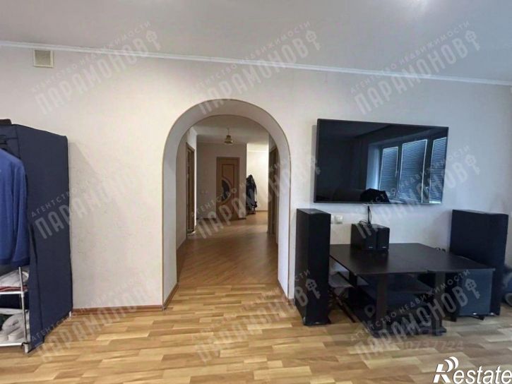 4-комн квартира ул Резинстроя, 3,  д. 3