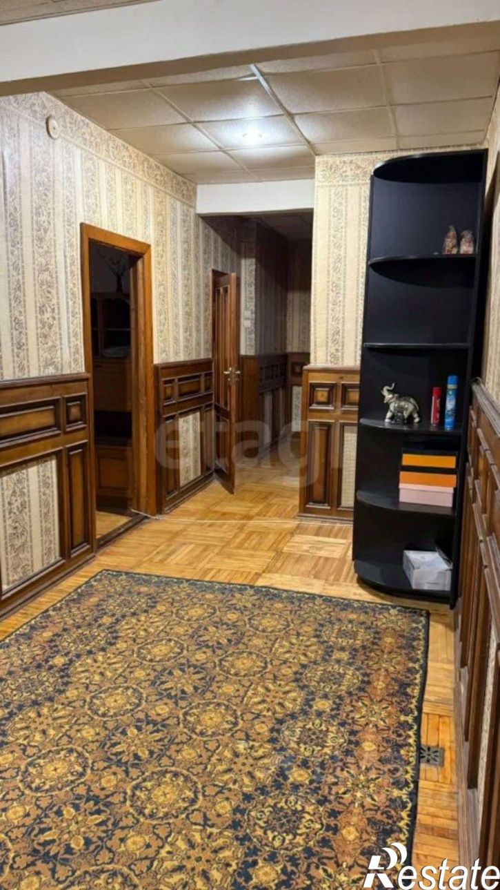 4-комн квартира проспект Победы, 46/30,  д. 46/30