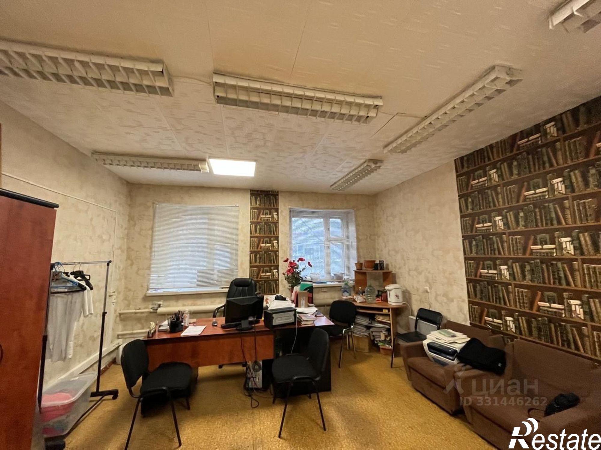 Купить ОСЗ, отдельно стоящее здание за 94 935 500 рублей на улица Крылова, 12-14