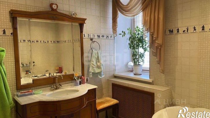 4-комн квартира проспект Победы, 7,  д. 7