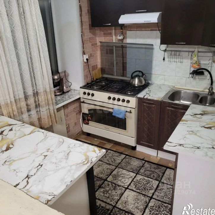 3-комн квартира ул Лизы Чайкиной, 1,  д. 1