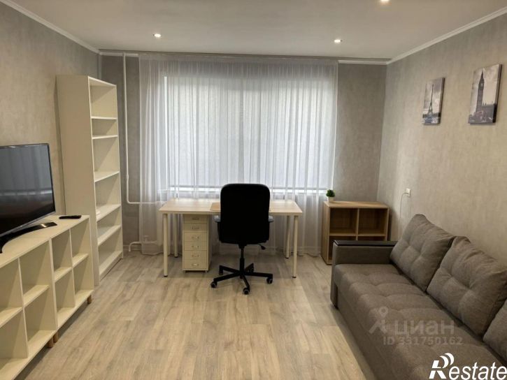 1-комн квартира б-р Гусева, 45 2,  д. 45 2,  к. 2
