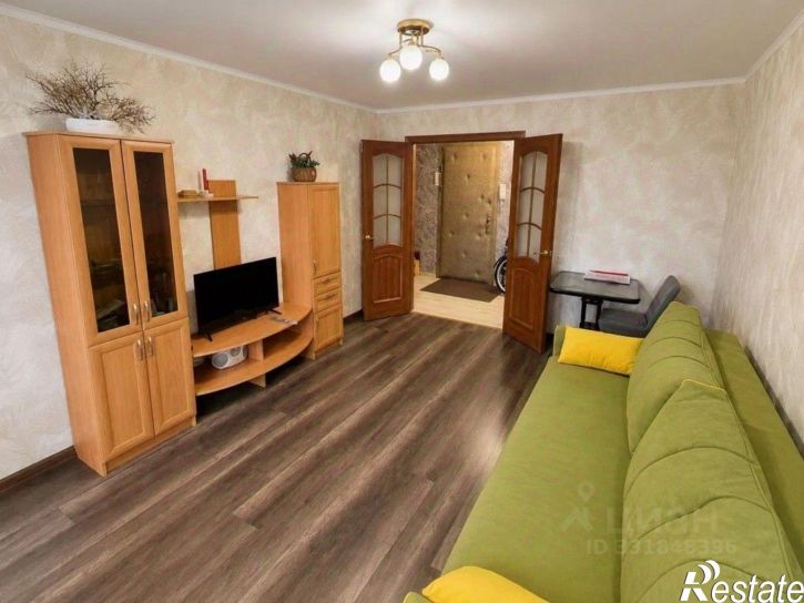 2-комн квартира ул Хрустальная, 36 1,  д. 36 1,  к. 1