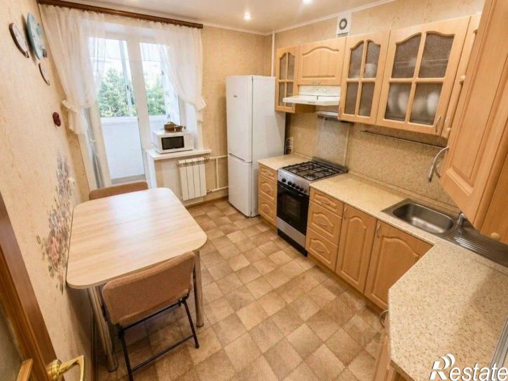 2-комн квартира ул Хрустальная, 36 1,  д. 36 1,  к. 1