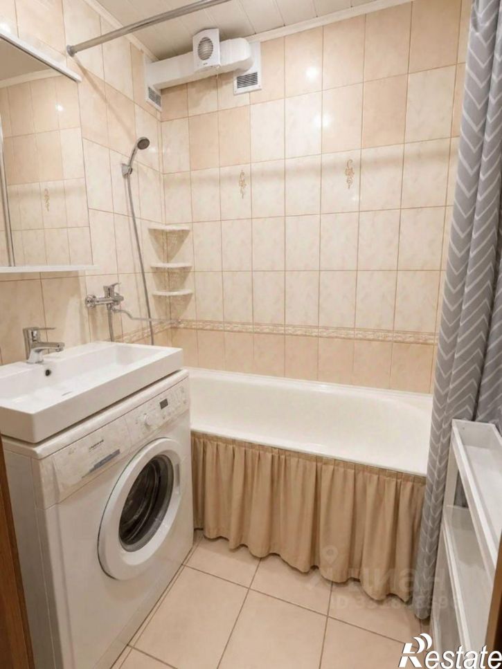 2-комн квартира ул Хрустальная, 36 1,  д. 36 1,  к. 1