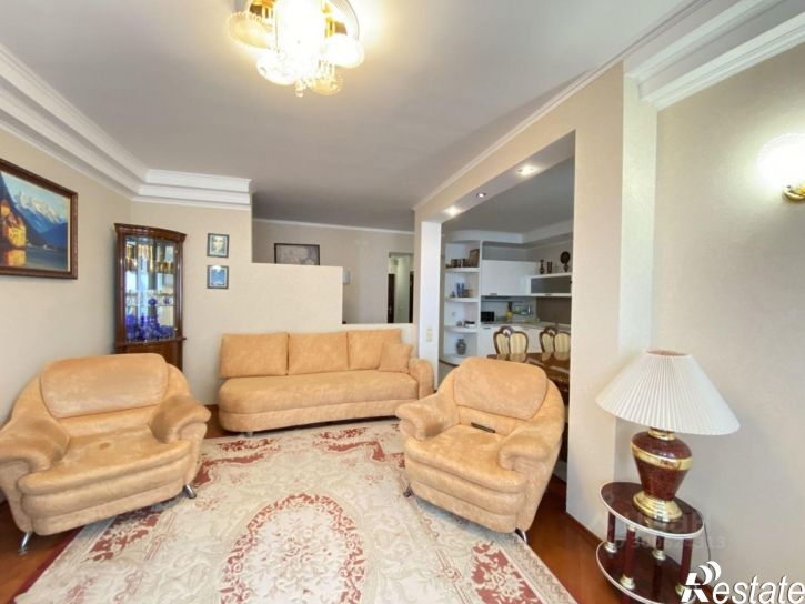 2-комн квартира ул Лидии Базановой, 5,  д. 5